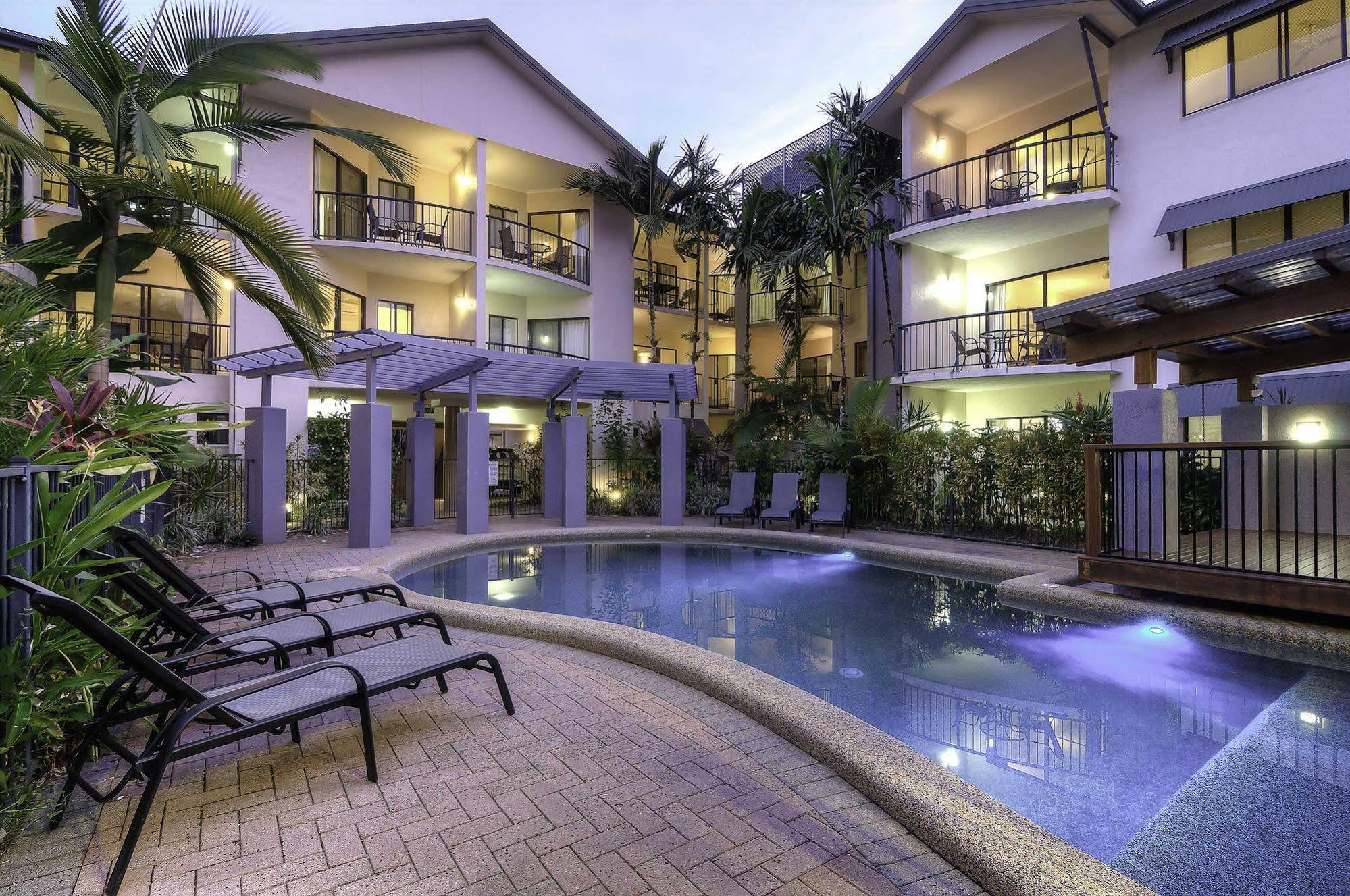 Bay Villas Resort Port Douglas Exterior photo